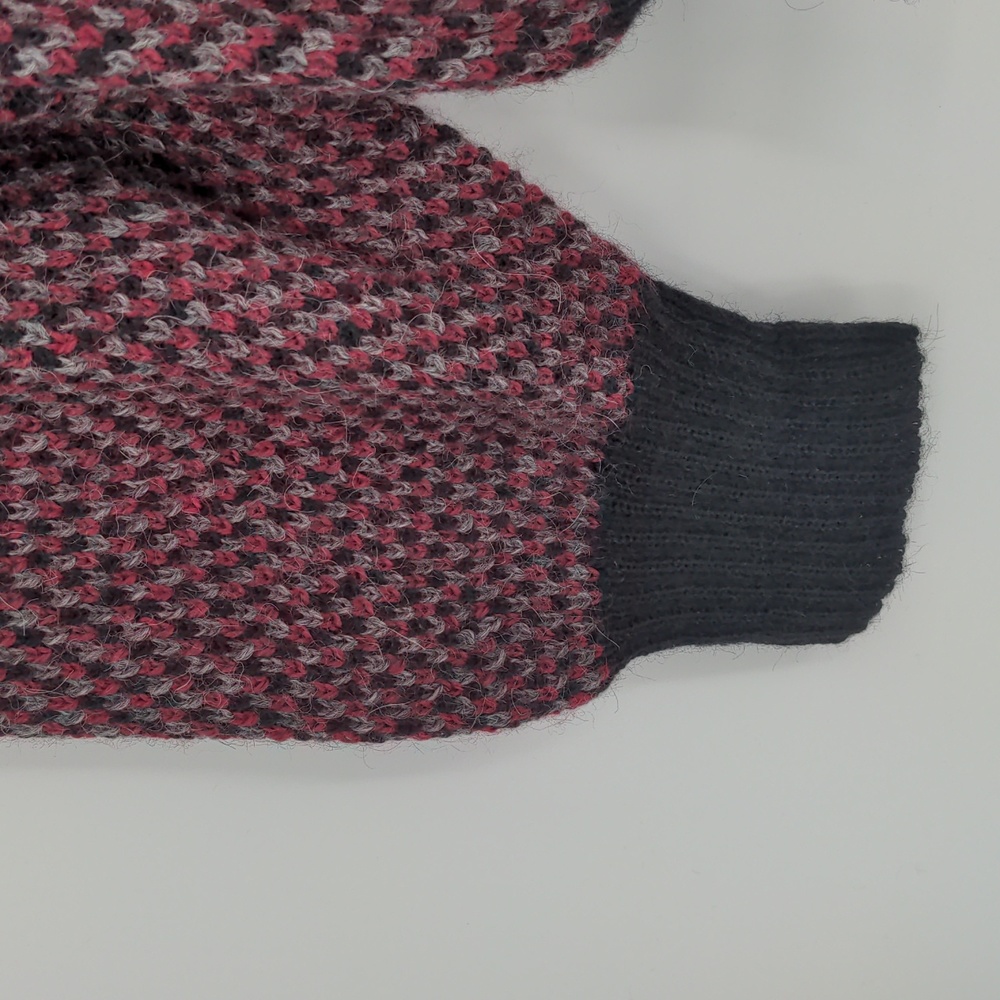 Tumi Knits Men's Alpaca Sweater Red Black Plaid Checkered Size Medium V Neck - Picture 7 of 14